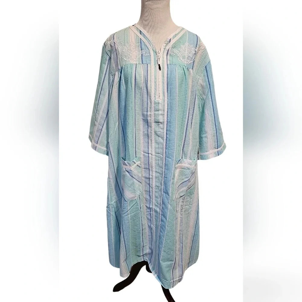 Silverts adaptative gown - Picture 2 of 6
